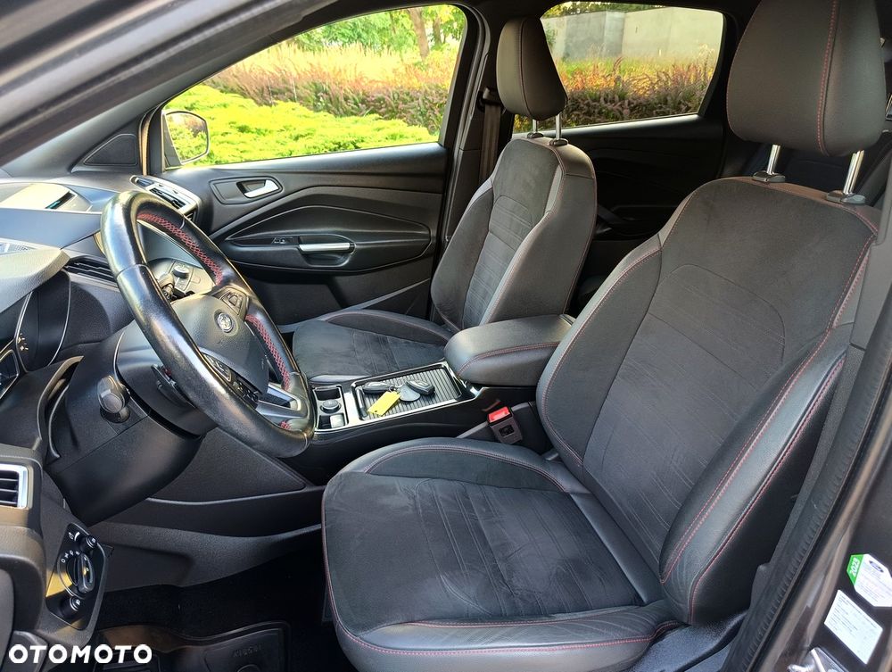 Ford Kuga 1.5 EcoBoost 4x4 ST-Line - 36