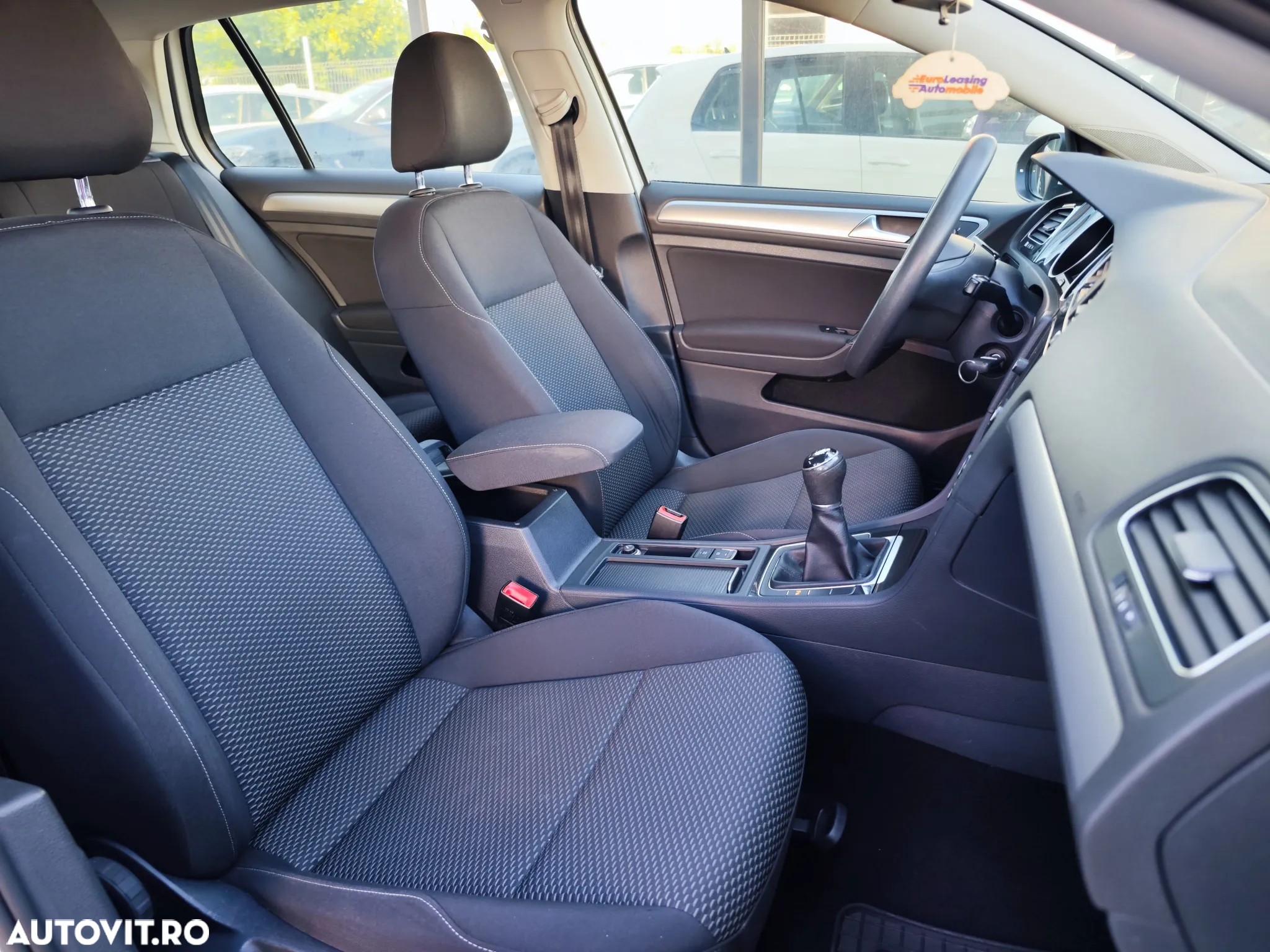 Volkswagen Golf 1.6 TDI Comfortline - 16