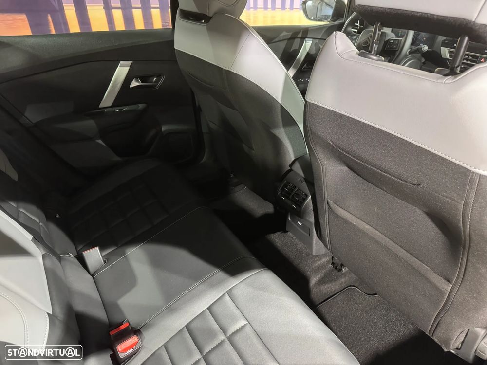 Citroën e-C4 X 54 kWh Autonomia Alargada Plus - 18