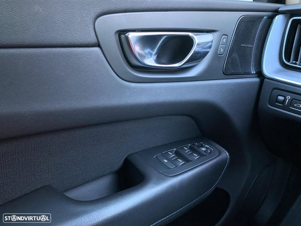 Volvo XC 60 2.0 T6 PHEV Inscription AWD - 25