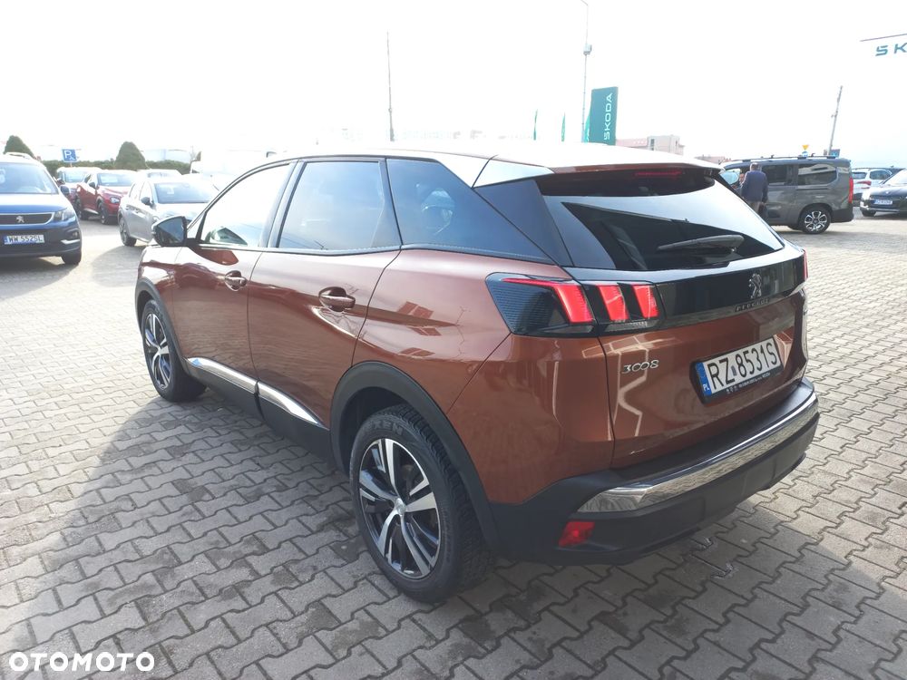 Peugeot 3008 1.2 PureTech Allure S&S - 7