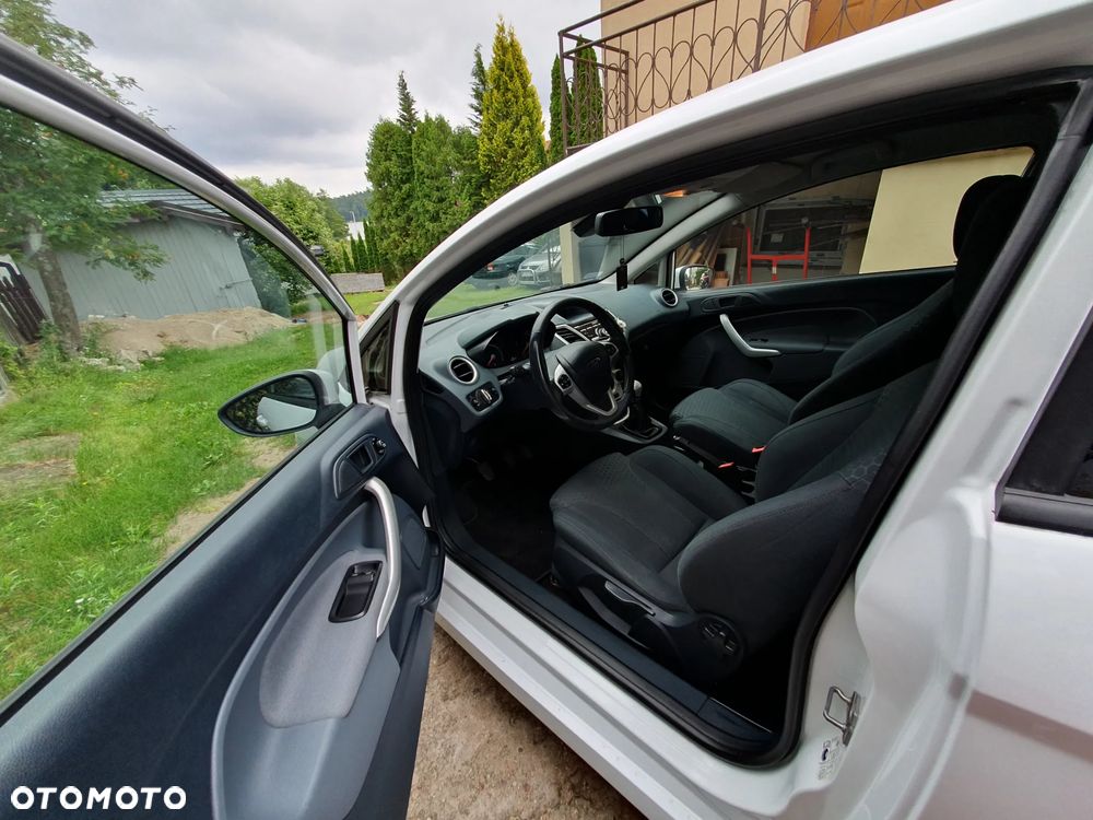 Ford Fiesta 1.6 TDCi DPF Sport - 9