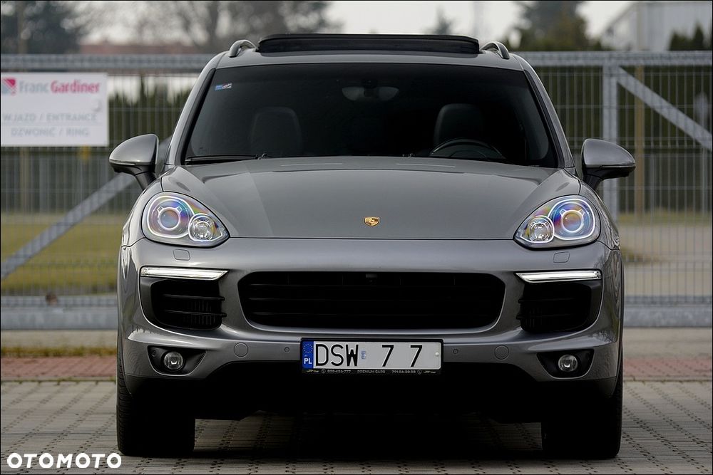 Porsche Cayenne S Platinum Edition - 2