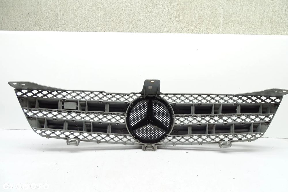 Mercedes CLS W219 Grill Atrapa Chłodnicy - 5