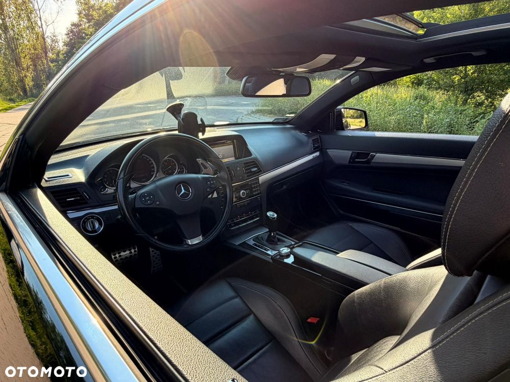 Mercedes-Benz Klasa E 250 CGI BlueEFFICIENCY Automatik Avantgarde - 18