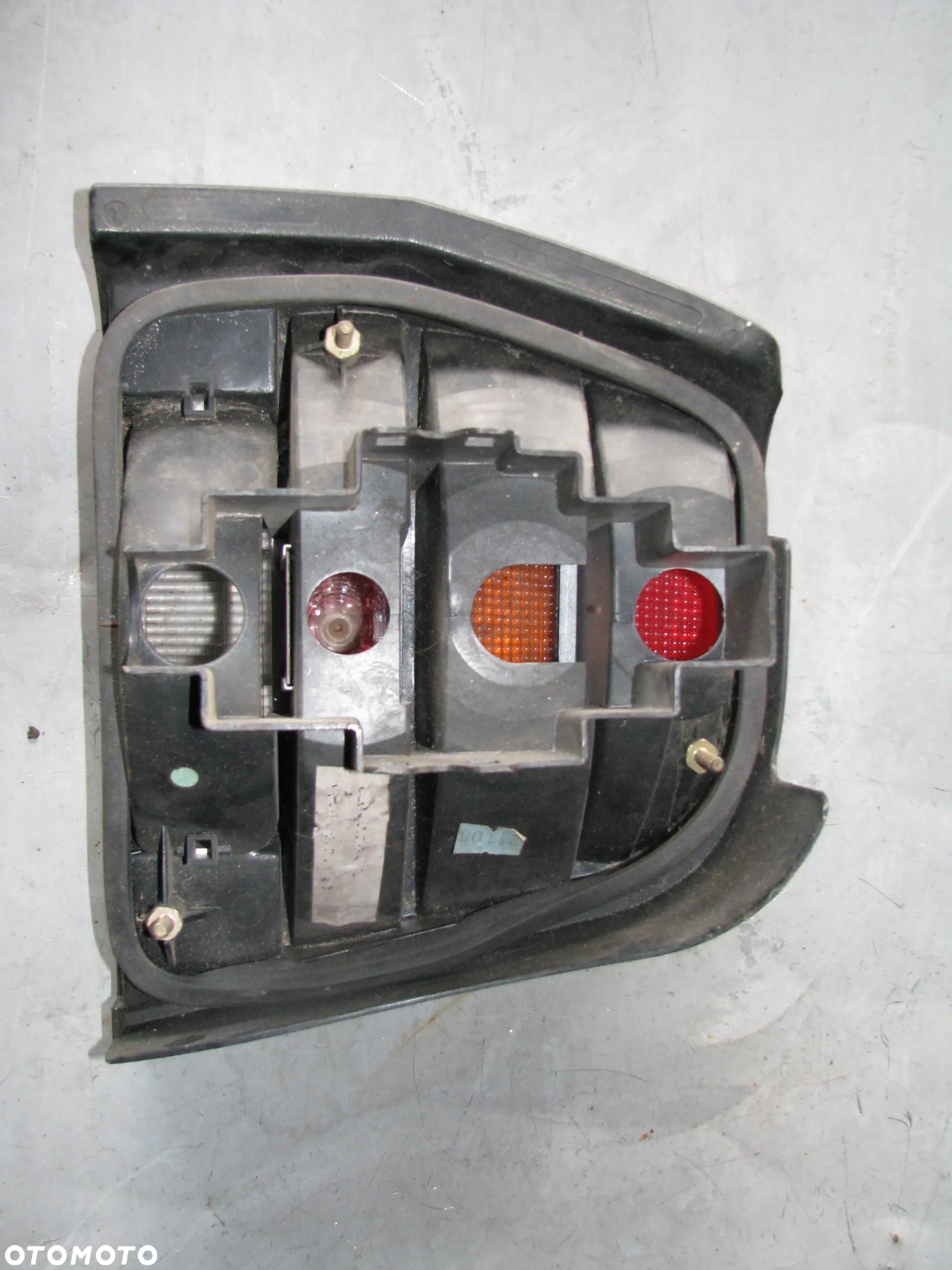 LAMPA  PRAWA TYLNA VOLKSWAGEN POLO  COUPE 86C2F - 3