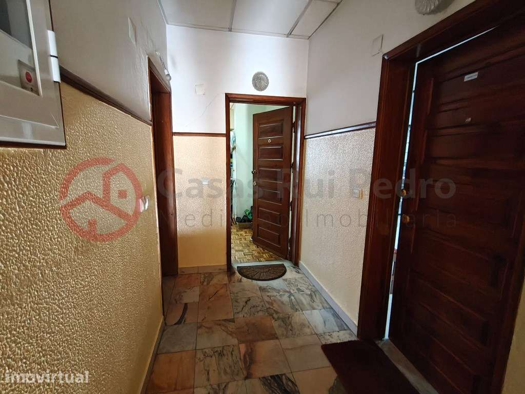 Escritório transformado em estúdio e com condições de habitabilidad... - Grande imagem: 3/16
