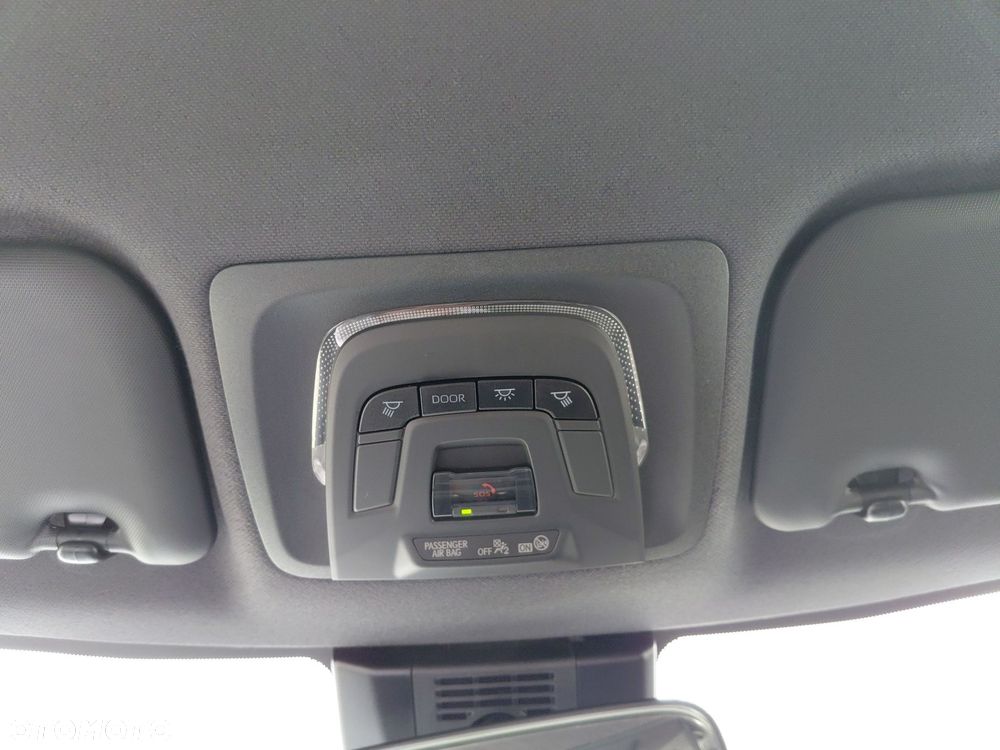Toyota Corolla 1.8 Hybrid Comfort - 25