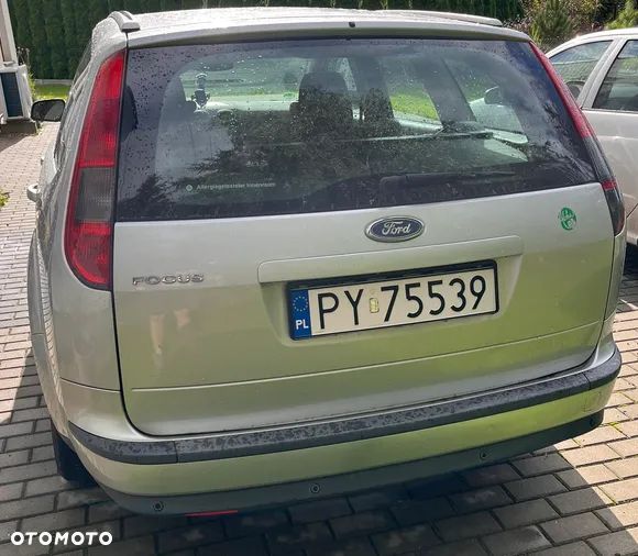 Ford Focus 1.6 Ti-VCT Ghia - 2