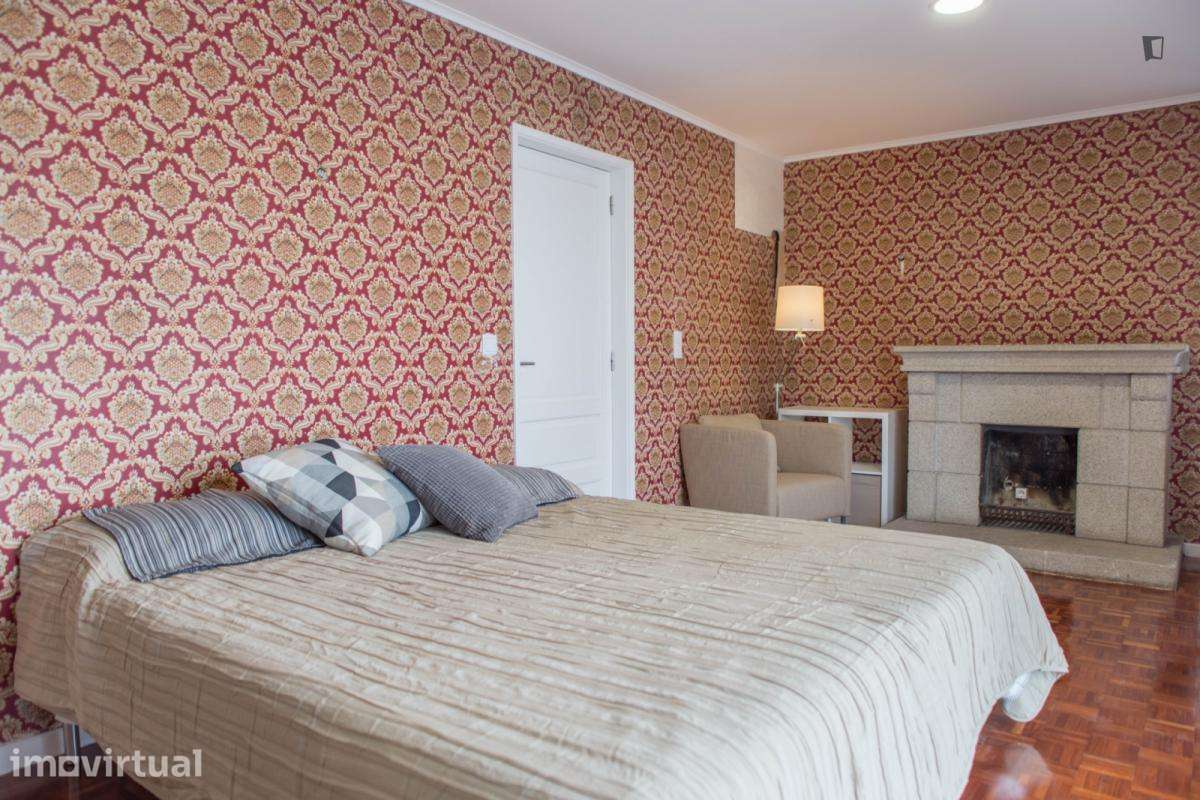 Quarto - localizado em Rio Tinto Porto - Grande imagem: 2/21