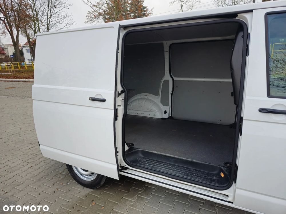 Volkswagen Transporter T6 - 30
