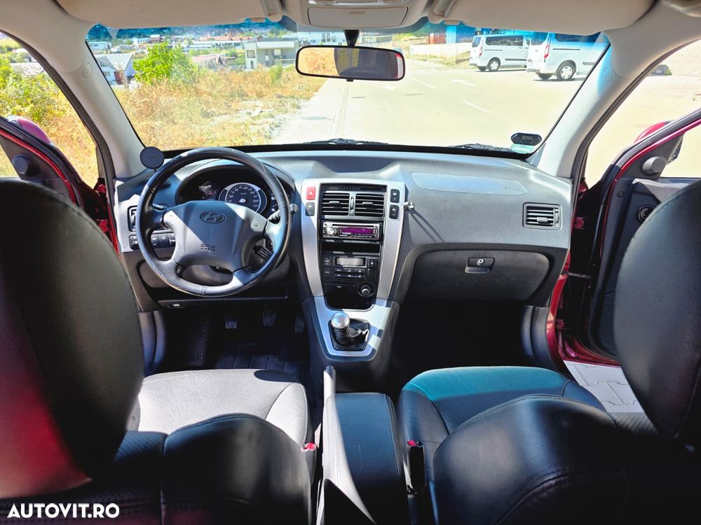 Hyundai Tucson 2.0 CRDI VGT 4WD - 2