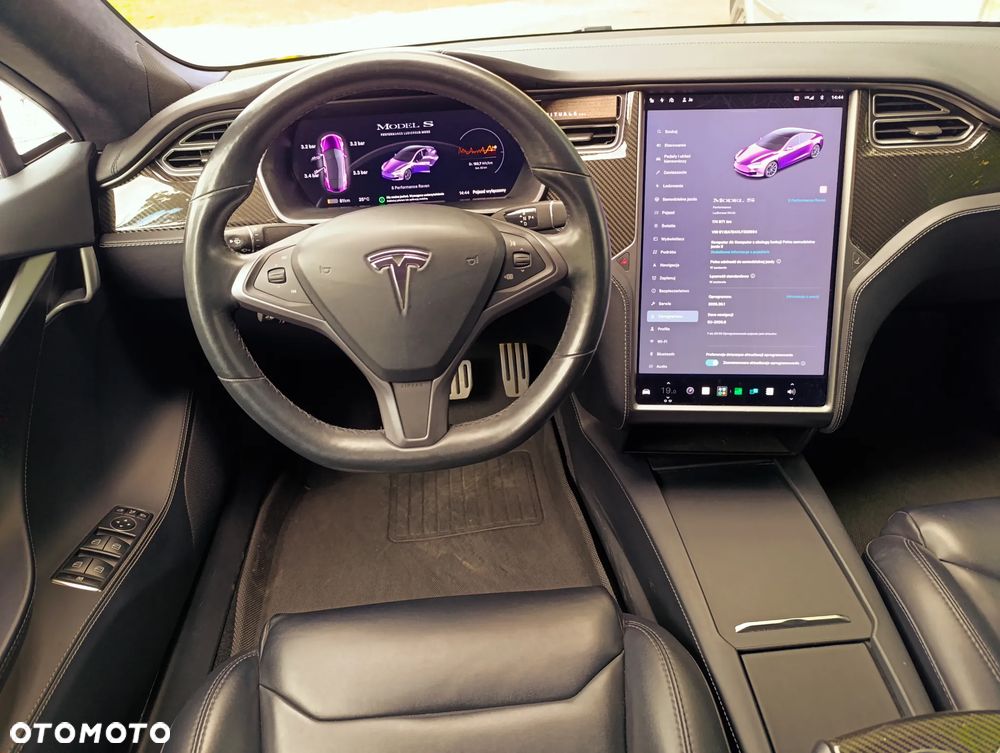 Tesla Model S - 12