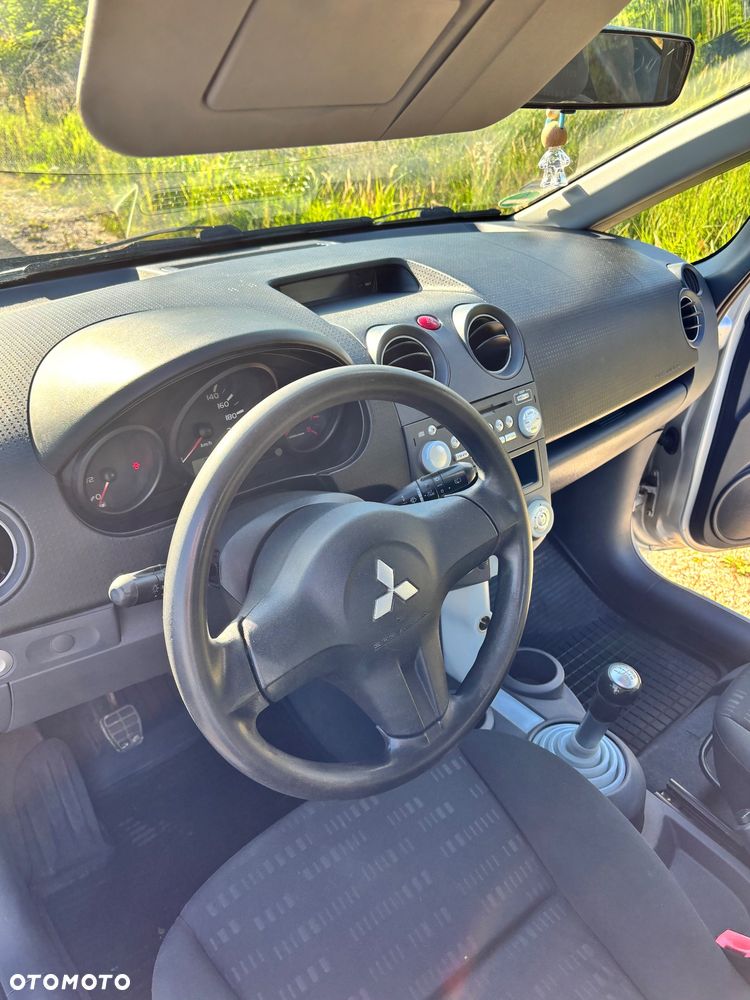 Mitsubishi Colt 1.1 Inform - 9