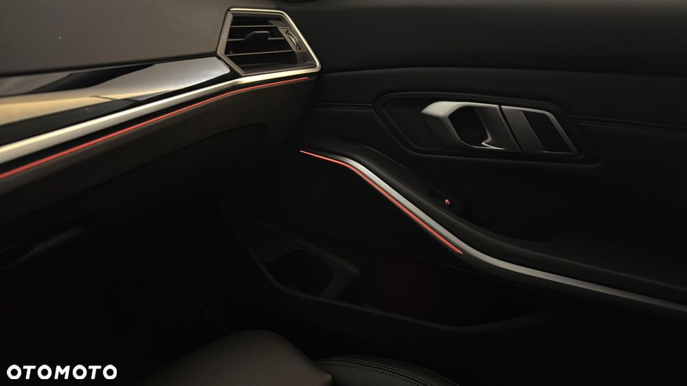 BMW Seria 3 318i - 22