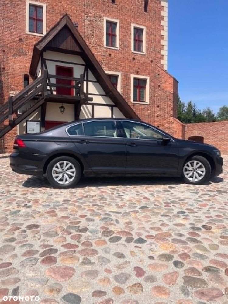 Volkswagen Passat 2.0 TDI SCR DSG Comfortline - 6
