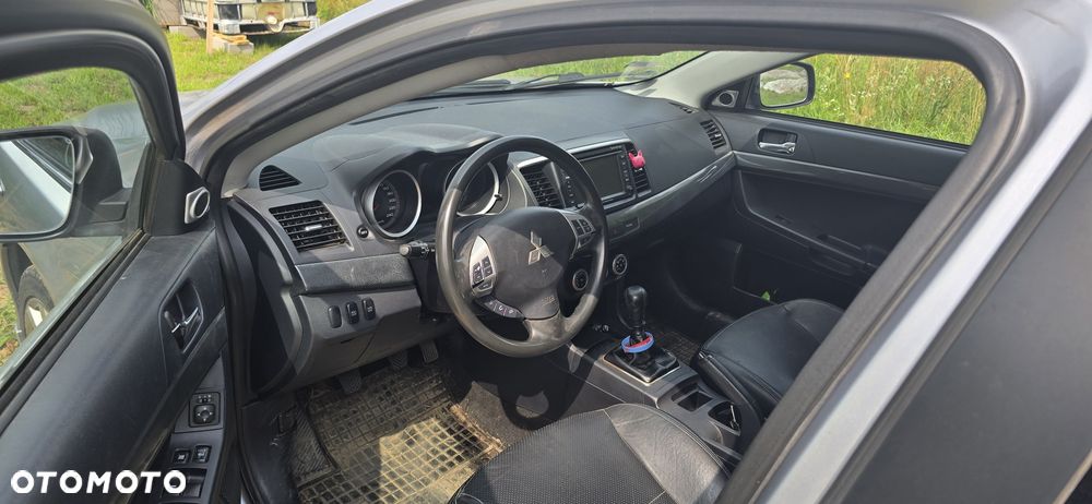 Mitsubishi Lancer - 7