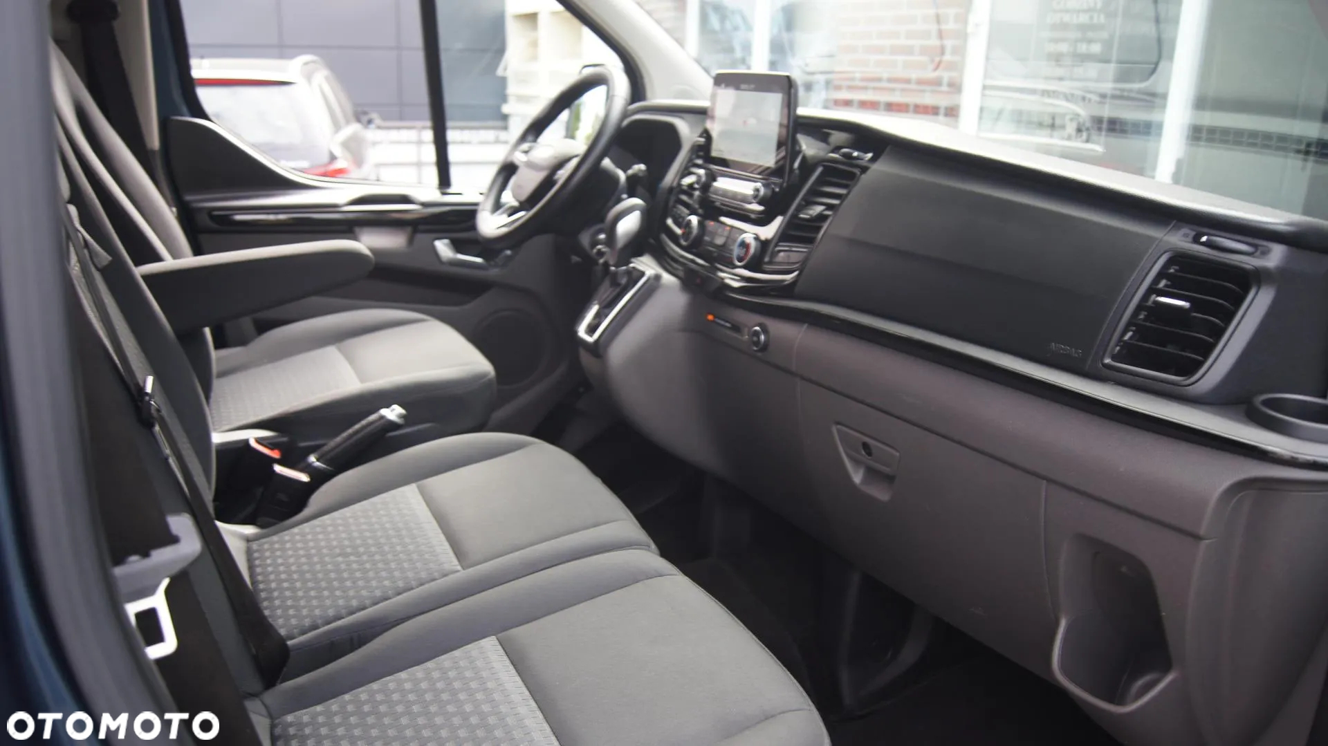 Ford Tourneo Custom 2.0 EcoBlue L1 Titanium SelectShift - 14