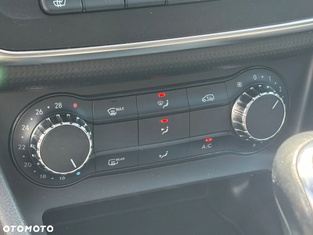 Mercedes-Benz Klasa A 180 (BlueEFFICIENCY) Style - 27