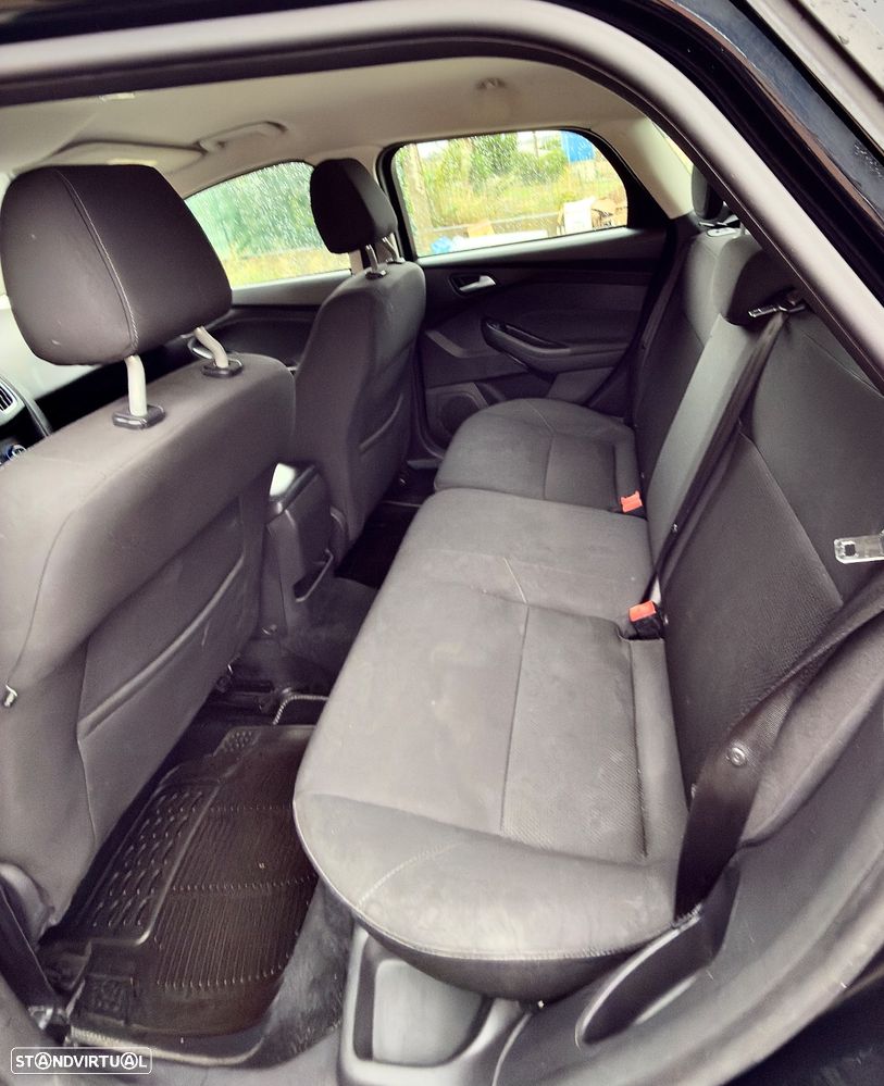 Ford Focus SW 1.5 TDCi EcoBlue Business - 14