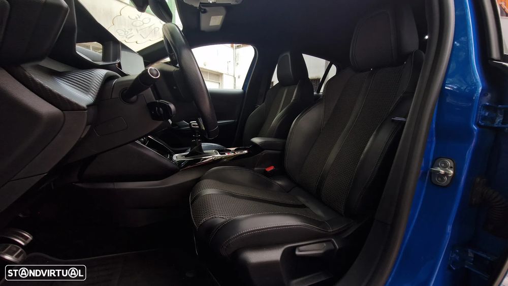 Peugeot 208 1.2 PureTech GT Line - 3