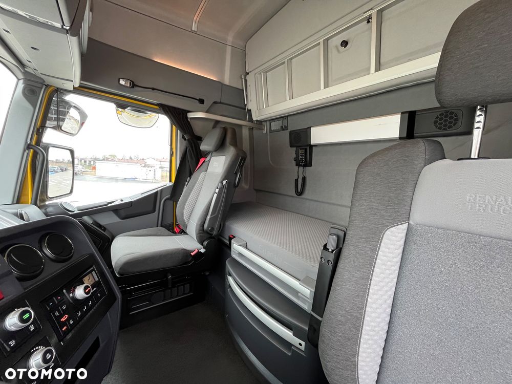 Renault THIGH520 T520 High Sleeper - 11