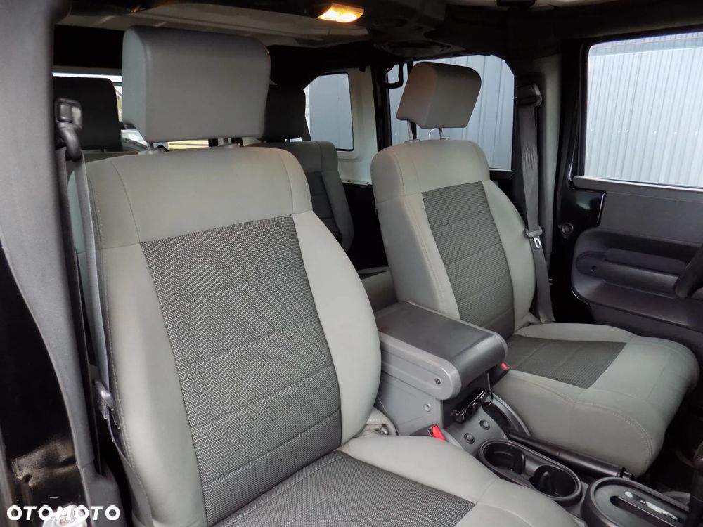 Jeep Wrangler - 20