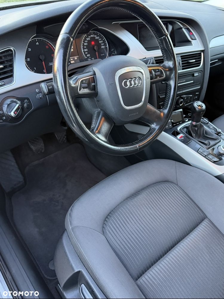 Audi A4 Avant 2.0 TDI - 7