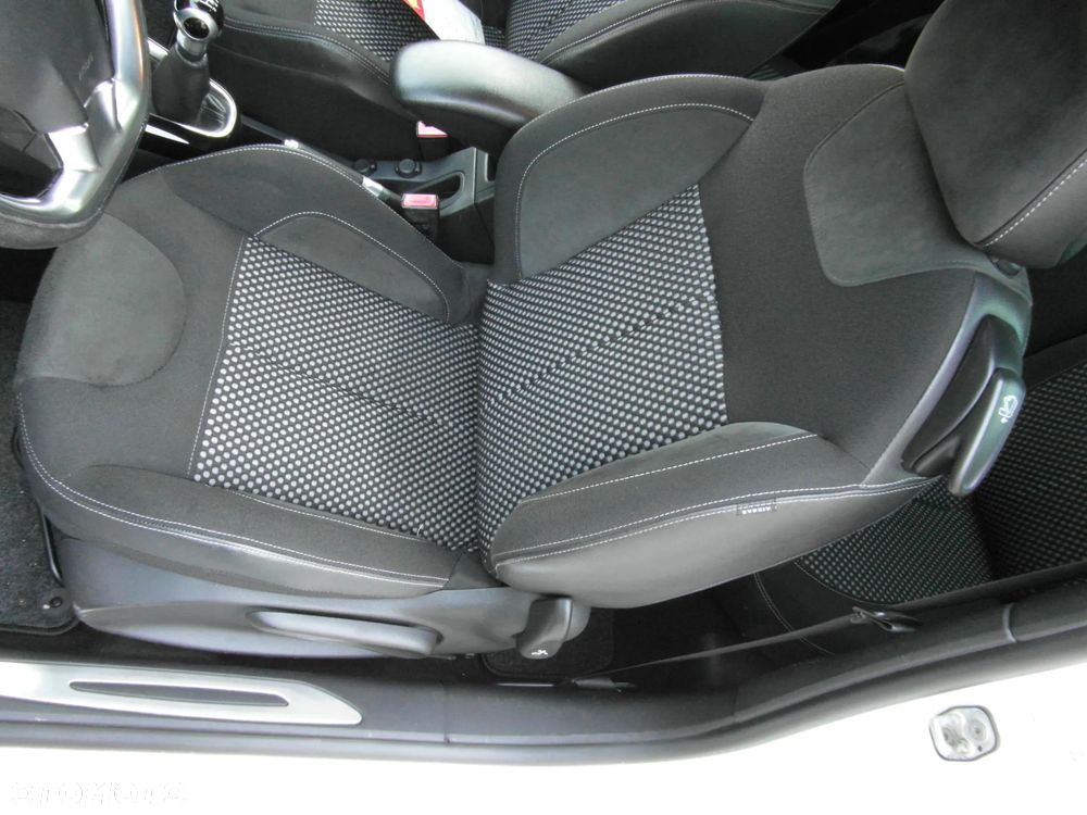 Citroën DS3 VTi 120 SoChic - 16
