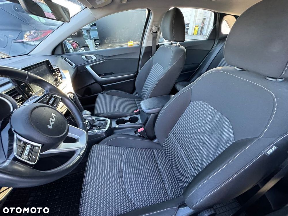 Kia Ceed 1.5 T-GDI M DCT - 10