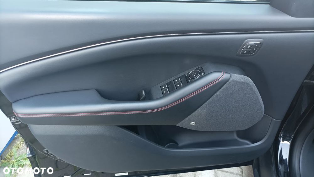 Ford Mustang Mach-E 98kWh AWD First Edition - 19