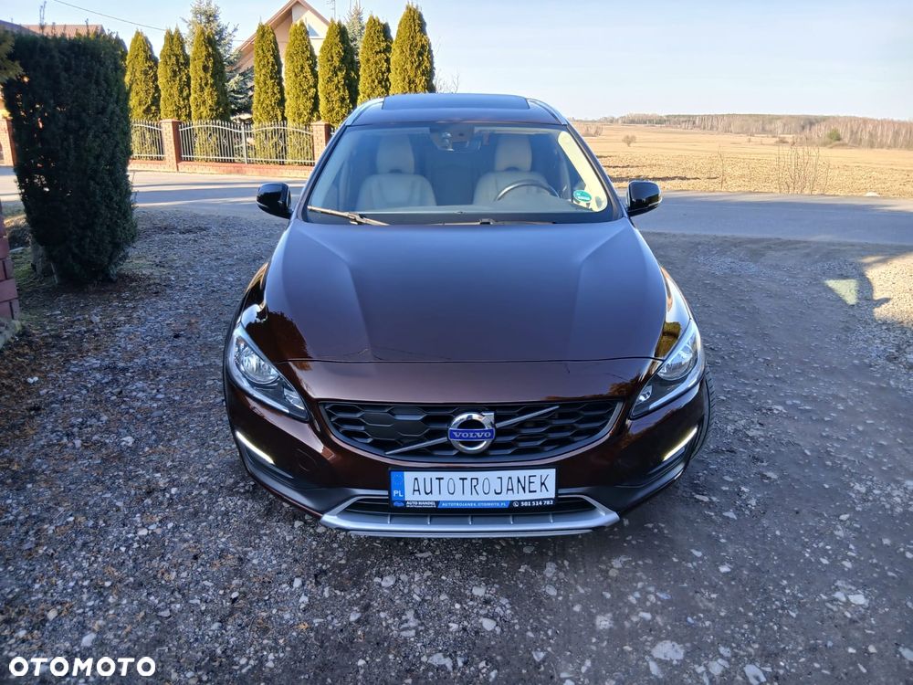Volvo V60 Cross Country D3 Summum - 2