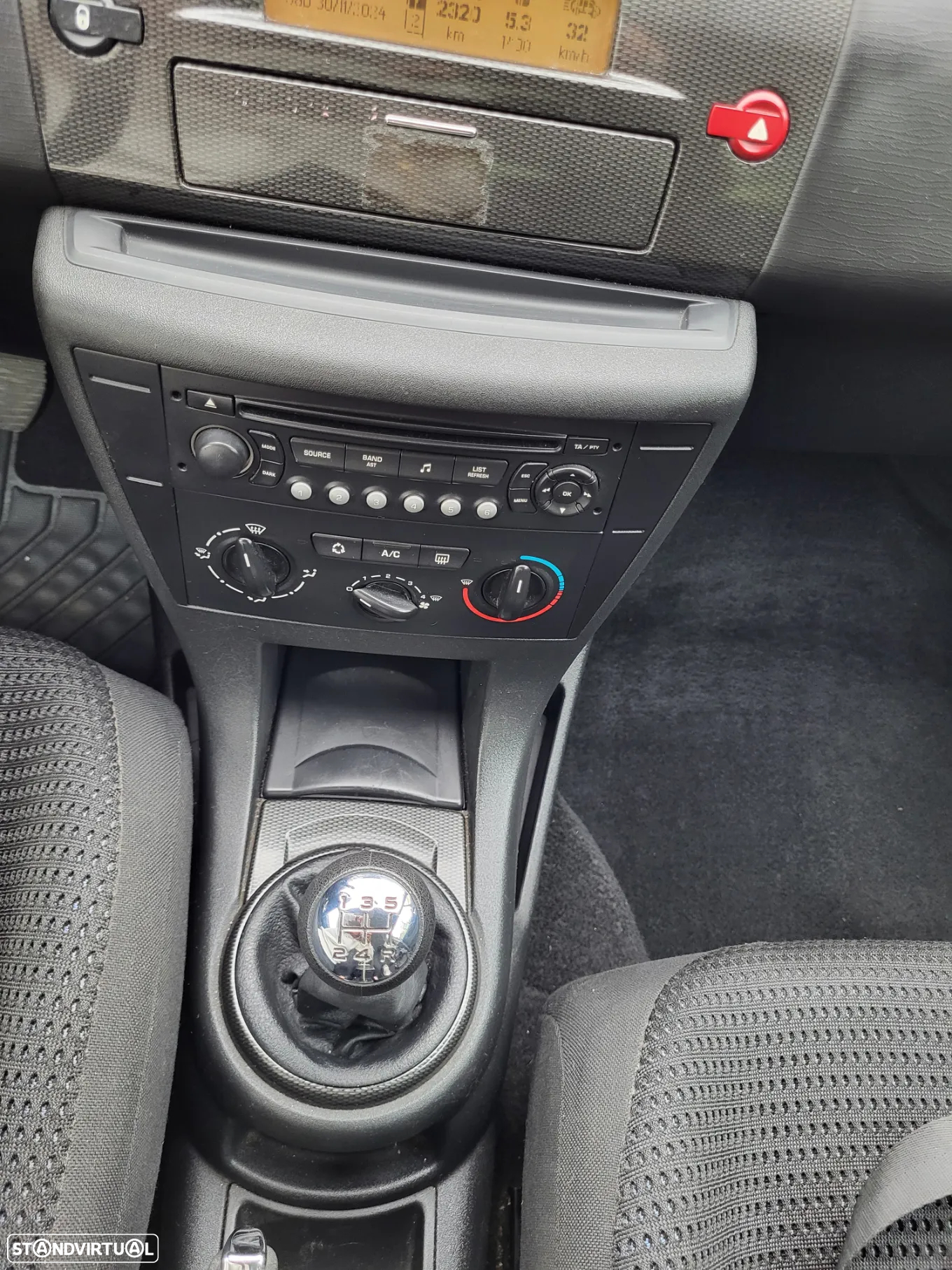 Citroën C4 1.6 HDi VTR Pack - 17