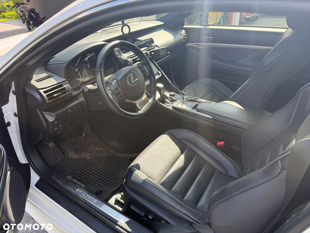 Lexus RC - 6