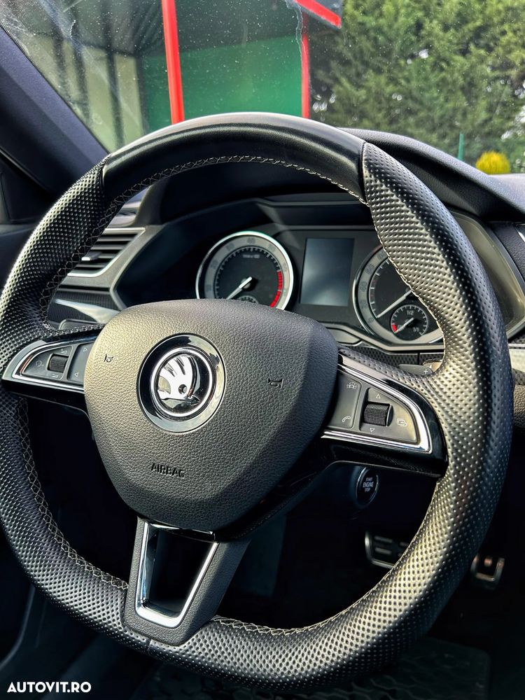 Skoda Superb 2.0 TSI DSG 4X4 Sportline - 9