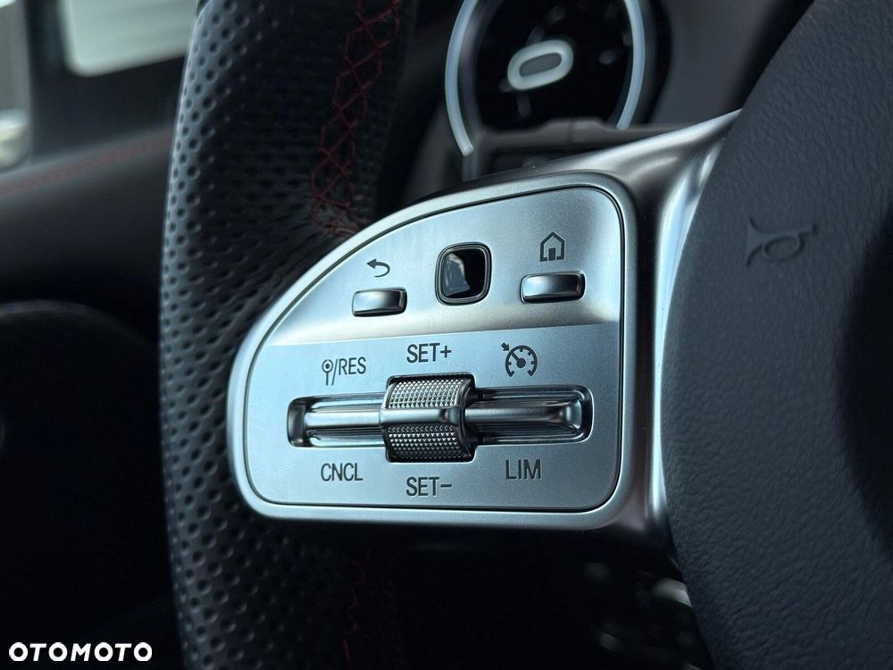 Mercedes-Benz GLB 200 AMG Line 7G-DCT - 16