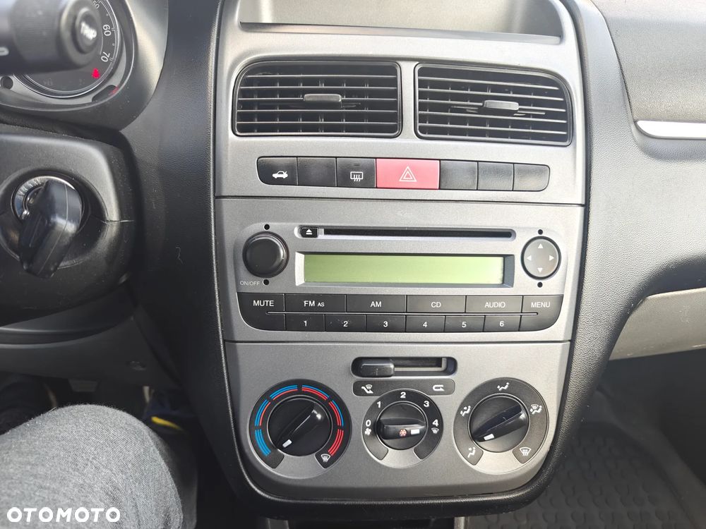 Fiat Linea 1.4 Active Euro5 - 11