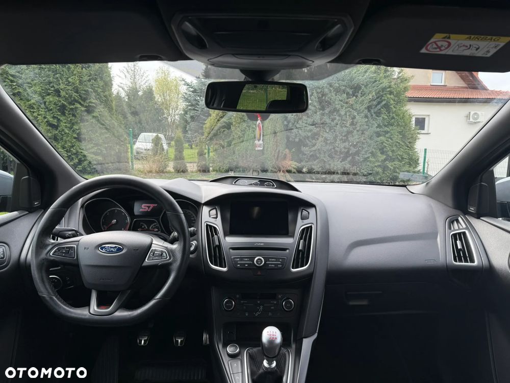 Ford Focus 2.0 TDCi ST - 13