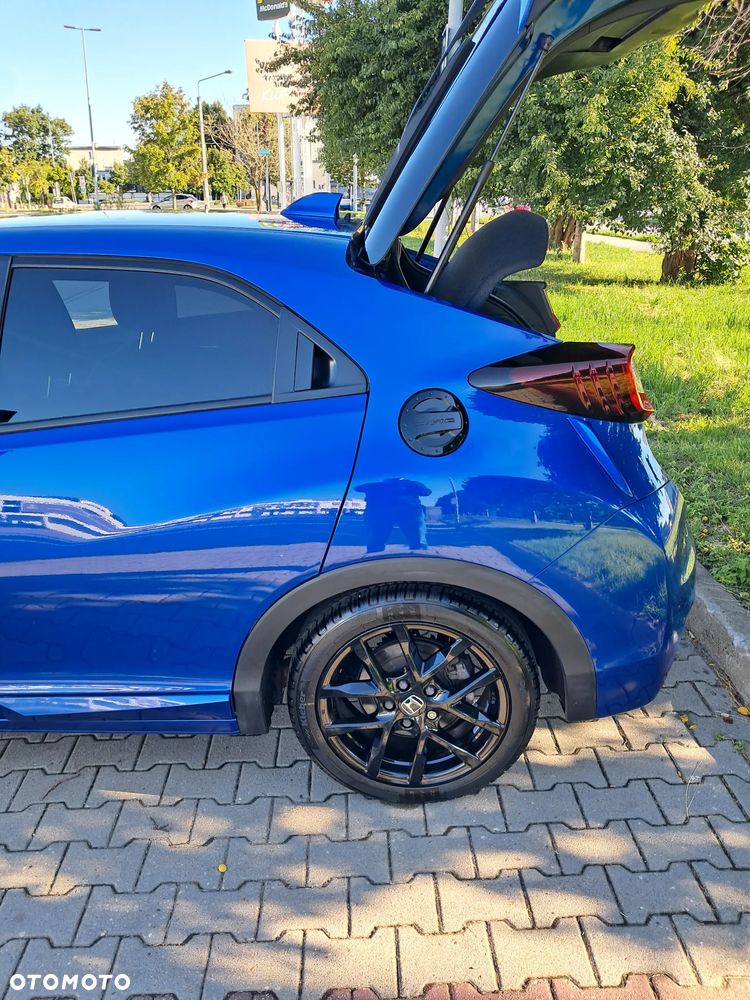Honda Civic 1.8 Sport (Honda Connect+) - 11