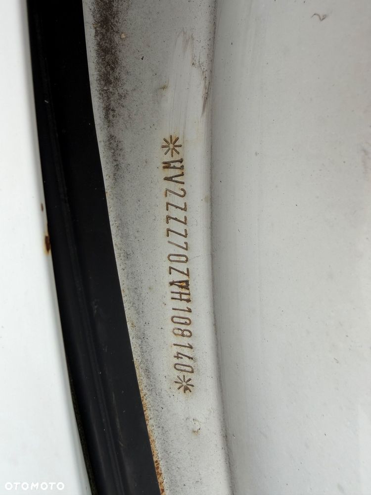 Volkswagen Multivan Standard - 16