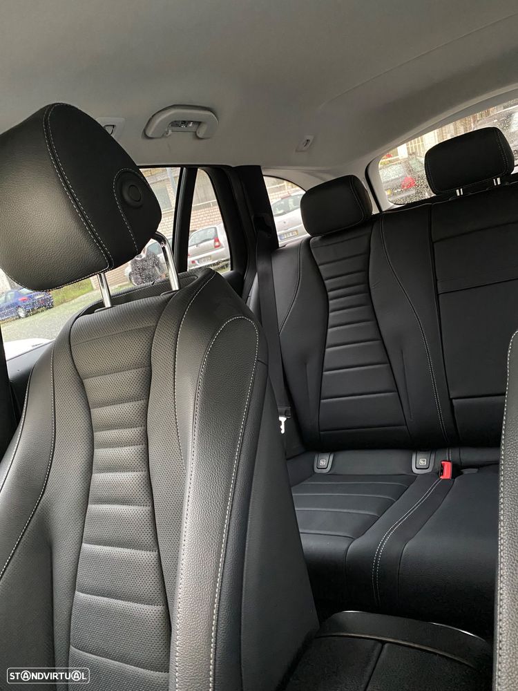 Mercedes-Benz E 300 de 4Matic 9G-TRONIC Avantgarde - 14