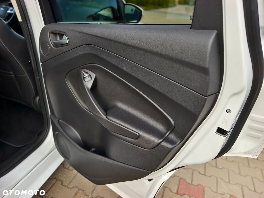 Ford Kuga 1.5 EcoBoost FWD ST-Line ASS - 24