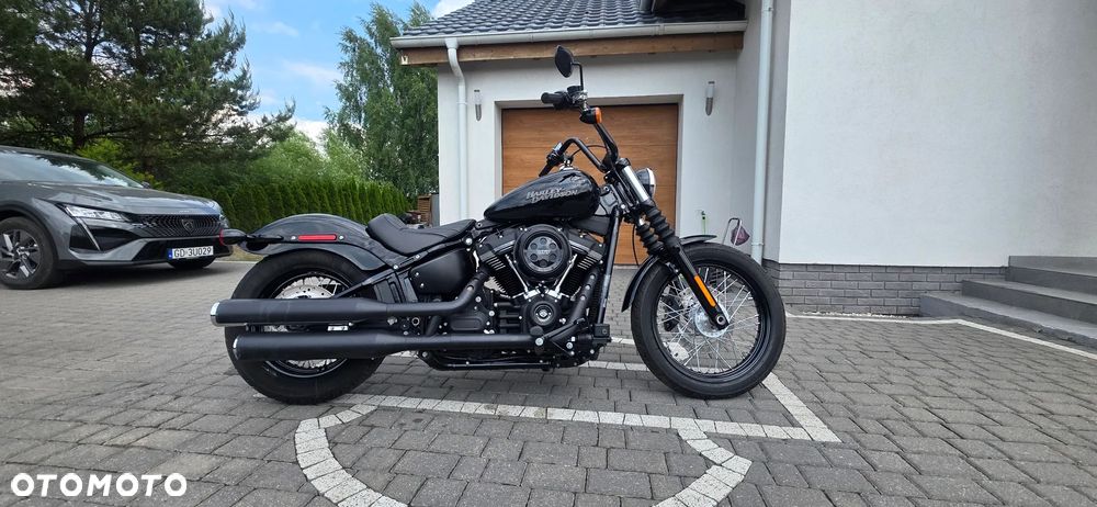 Harley-Davidson Softail Street Bob - 9