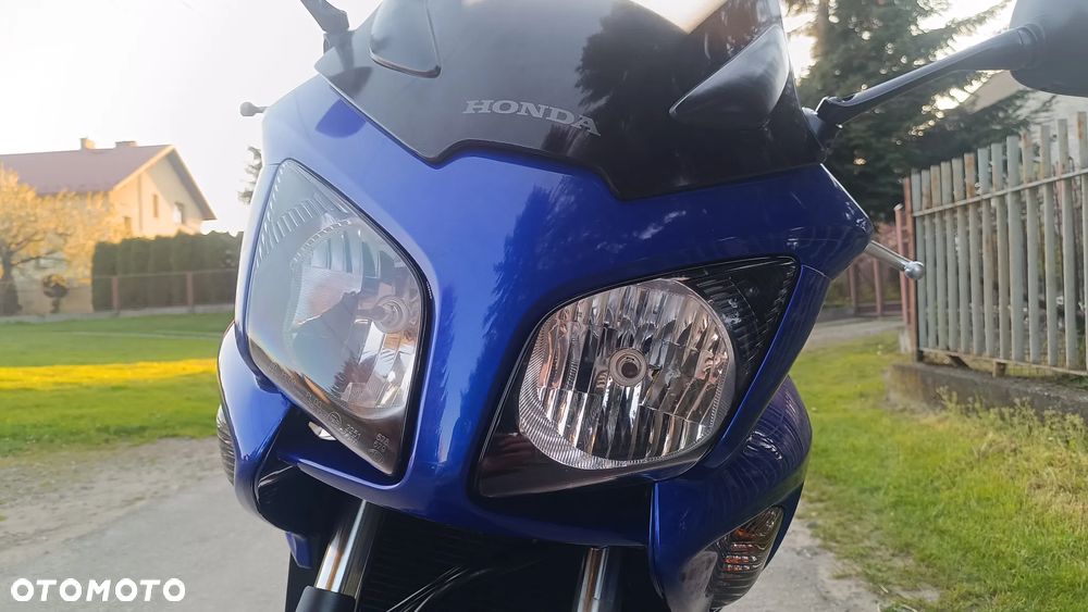 Honda CBF - 13