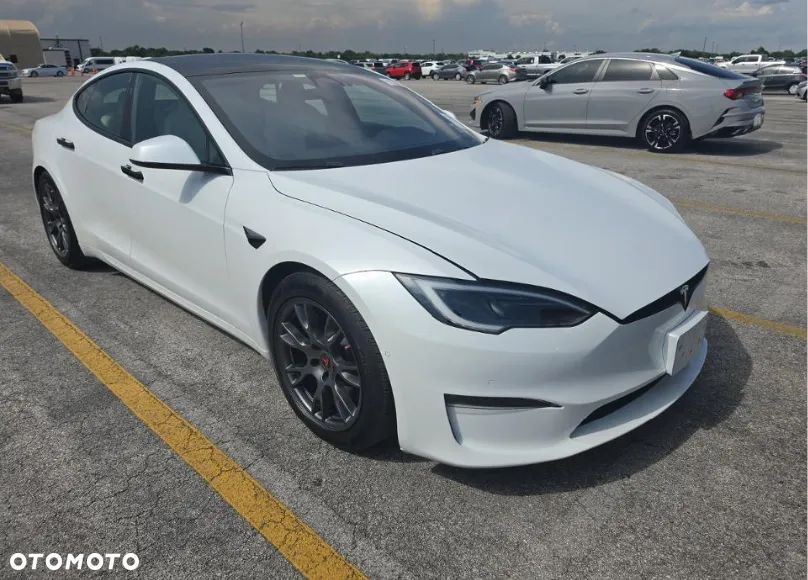 Tesla Model S AWD - 1