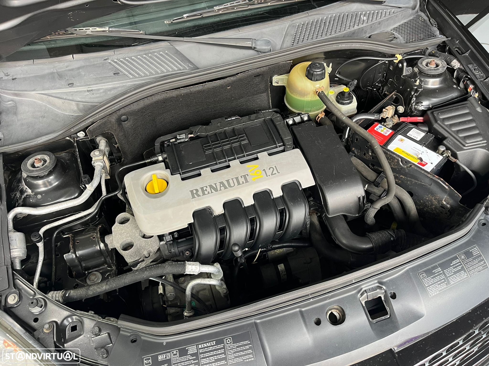 Renault Clio 1.2 16V Expression - 22