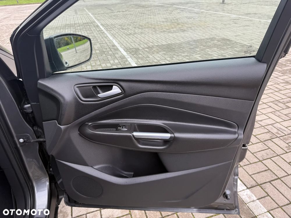 Ford Kuga 2.0 TDCi 4x4 Titanium - 16