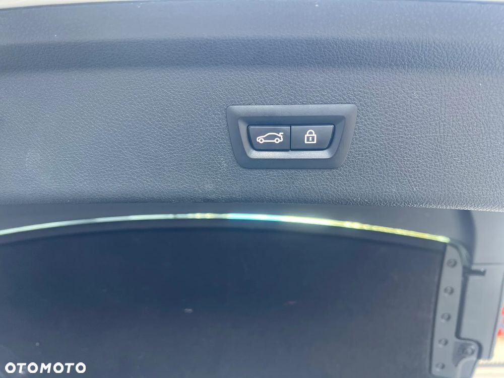BMW Seria 3 320d xDrive M Sport - 19