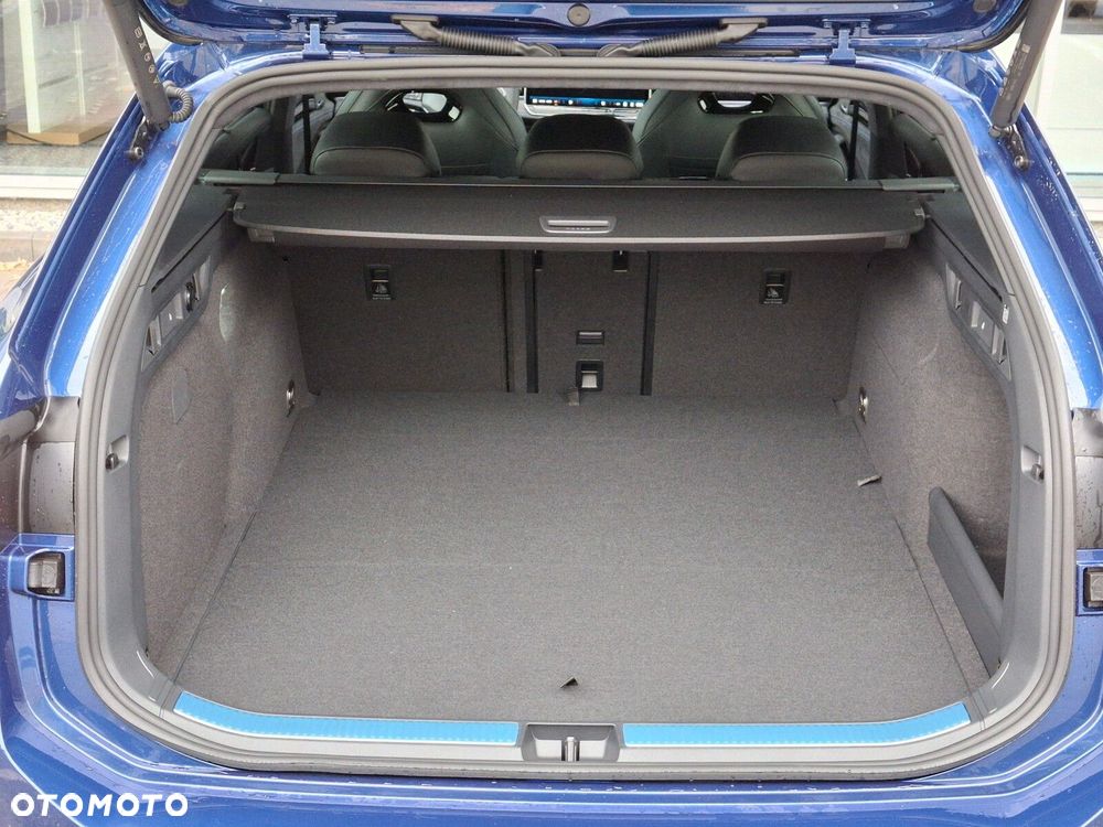 Volkswagen Passat - 10