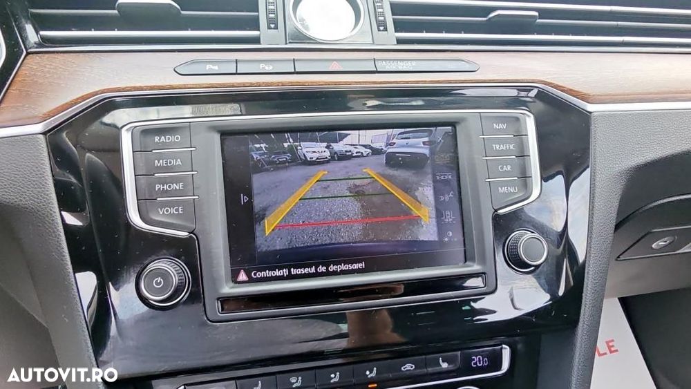 Volkswagen Passat - 18